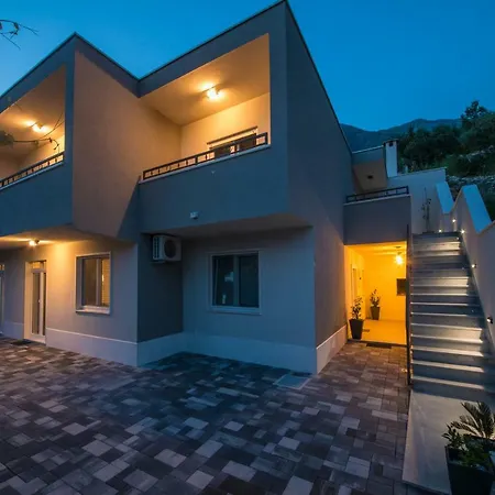 Apartmani Spiline - Mia Baška Voda Esterno foto