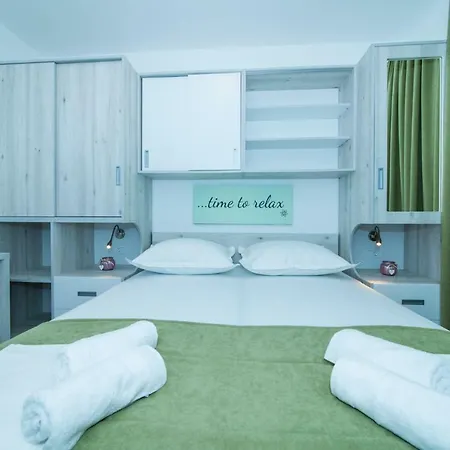 Apartmani Spiline - Mia Baška Voda Esterno foto