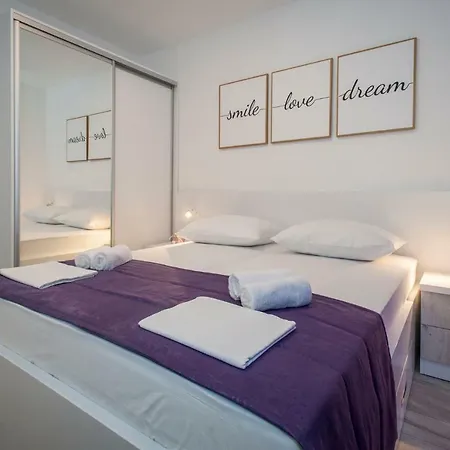 Apartmani Spiline - Mia Baška Voda Esterno foto